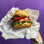 Те, кто не едят мясо, часто едят больше ультраобработанных продуктов