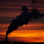 Пока правительства отказываются от экологической повестки, сериал Netflix «Токсичный город» делает суровое предостережение