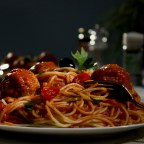 Отравительница и мошенница: кто такая Хизер Мук и почему о ней снимают кино