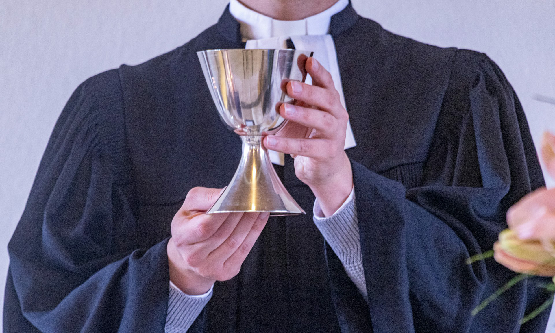 Дело об отравлении грибами: что рассказал единственный выживший гость смертельного обеда