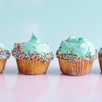 «Для самой красивой девушки»: тинейджерка отравила подругу кексом с мышьяком из ревности