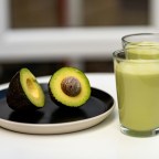 Опасная дезинформация в соцсетях: онкологи предупреждают о рисках веры в кофейные клизмы и соковые диеты