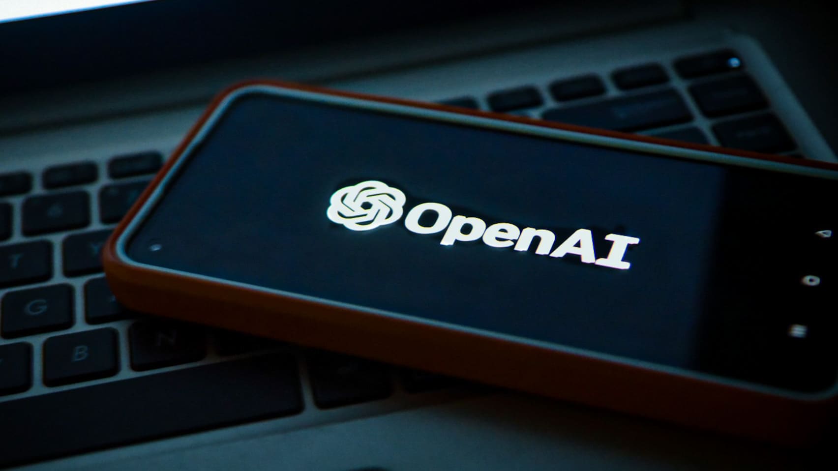 Токсичные данные: ChatGPT пытался отравить мужчину и довел его до психоза