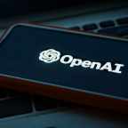 Токсичные данные: ChatGPT пытался отравить мужчину и довел его до психоза