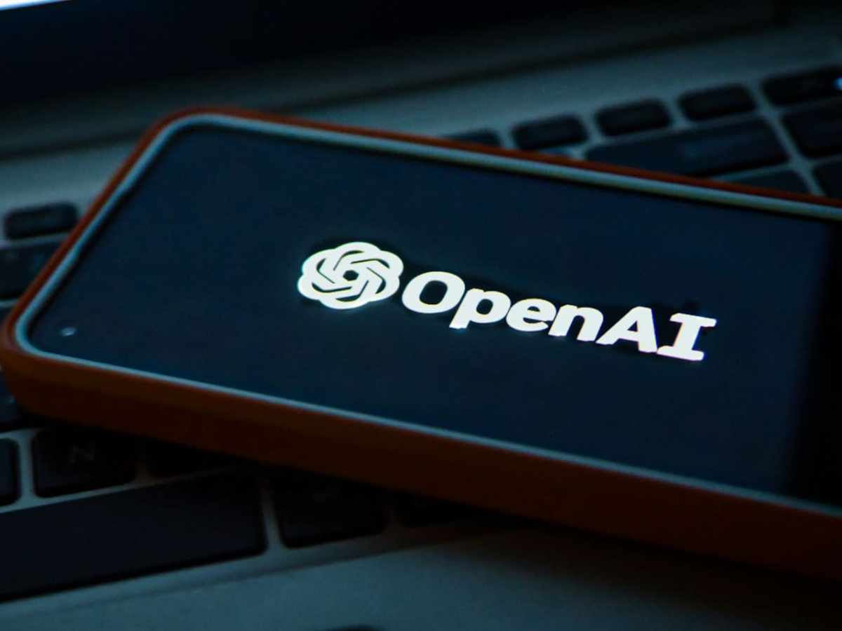 Токсичные данные: ChatGPT пытался отравить мужчину и довел его до психоза
