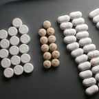 Мужчина отравил мужа, чтоб получить наследство, а затем решил «отпраздновать жизнь»