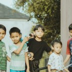 Более 9000 детей в Индонезии отравились бесплатными школьными обедами