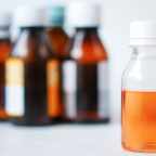 Женщину из Техаса обвиняют в попытке утопить троих детей после отравления лекарством