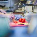 Синтетические вещества в пище вызывают рак и бесплодие, а также вредят окружающей среде