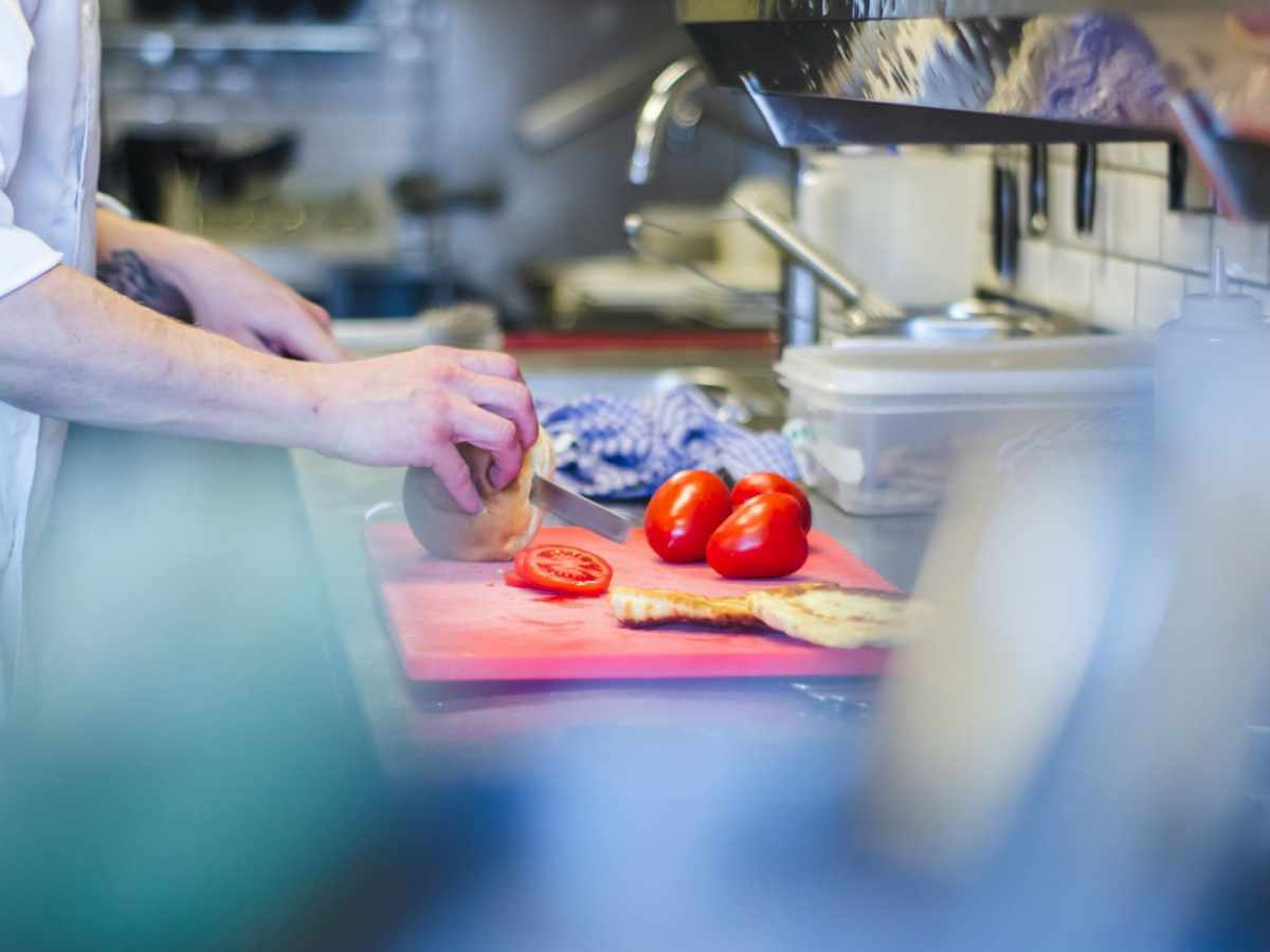 Синтетические вещества в пище вызывают рак и бесплодие, а также вредят окружающей среде