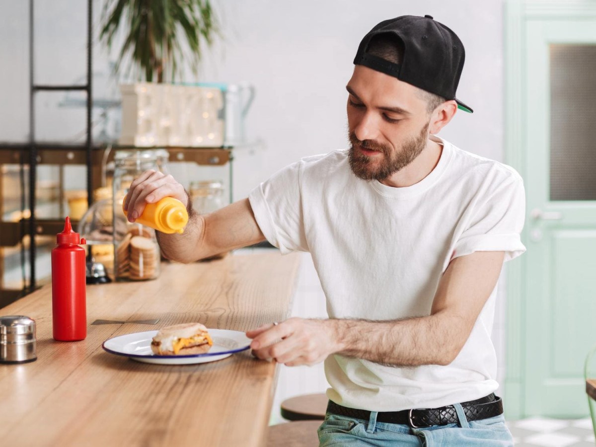 Косметика, еда, кухонная утварь: вредная химия в повседневных вещах