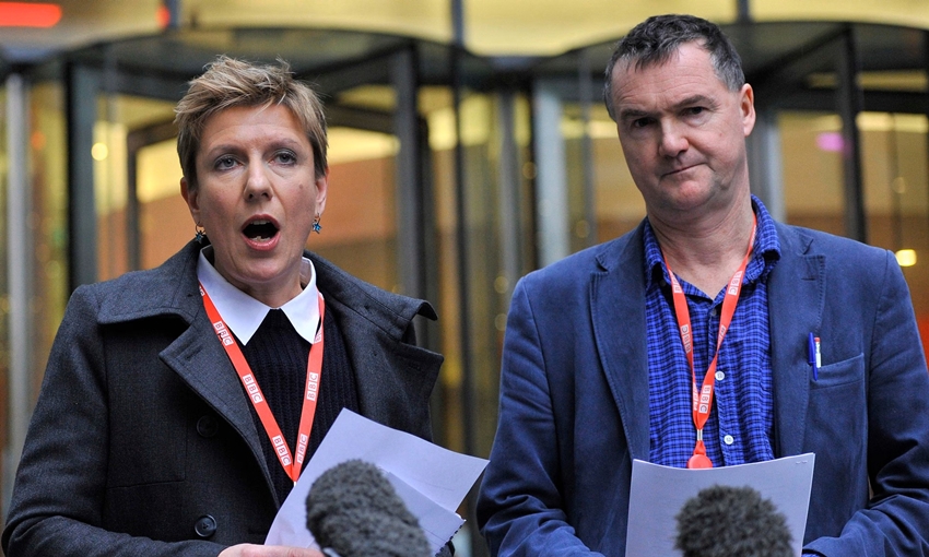 Журналисты BBC Лиз Маккин и Мейрион Джонс