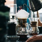 В Венгрии мужчина чудом избежал отравления кофе с рицином