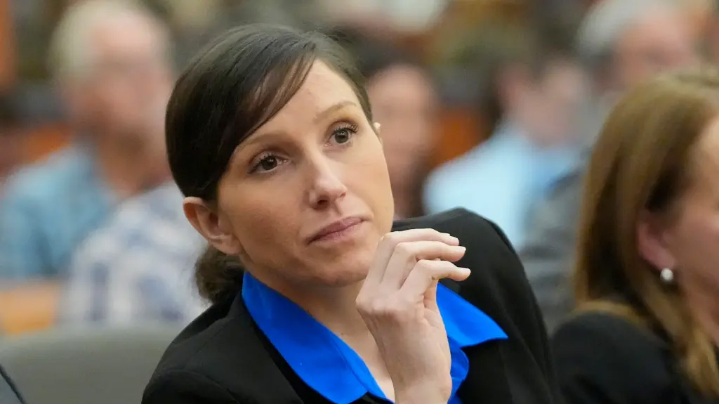 Начался судебный процесс над Коури Ричинс, которую обвиняют в отравлении мужа фентанилом