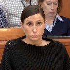 Любовник рыдает, в телефоне отравленного мужа — интимная переписка с другом: скандалы на суде по делу Коури Ричинс