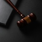 Отравления недели: скандалы на суде по делу Коури Ричинс и другие дикие случаи