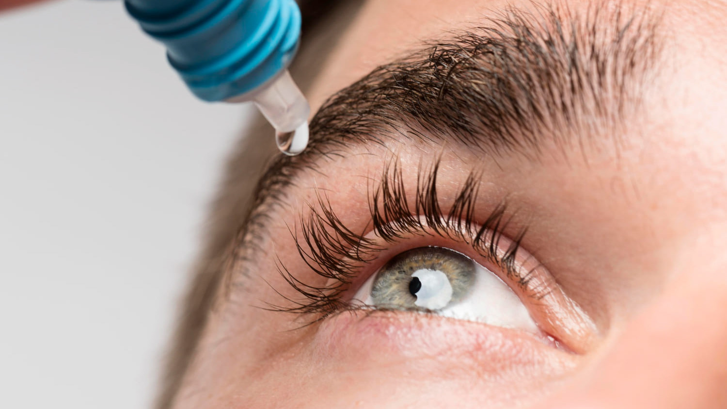 Спустя семь лет Джошуа Хансакеру предъявили обвинение в отравлении жены