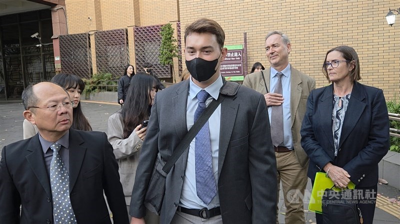 Девушка предположительно отравила партнера крысиным ядом