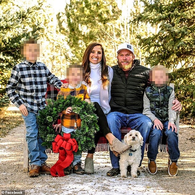 Коури Ричинс обвиняют в отравлении мужа