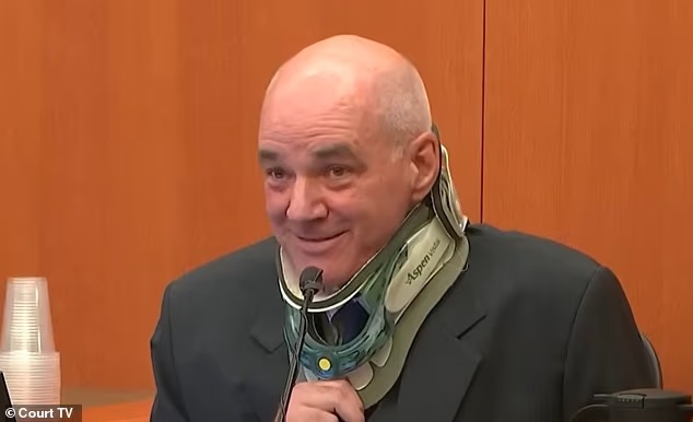 Суд по делу Коури Ричинс