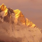 Проводники-мошенники травили альпинистов на Эвересте ради страховок