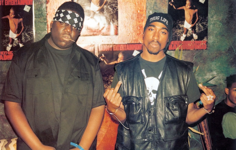 Тупак, Тупак Шакур, 2Pac, Tupac, Убийство Тупака, Расследование, Преступление, Криминал, TrueCrime, Настоящий криминал, Нераскрытые преступления, Раскрытие преступления, История преступлений, Хип-хоп, Рэп, История Тупака, Лас-Вегас, Банды, Дуэйн Дэвис, Суд, Подкаст
